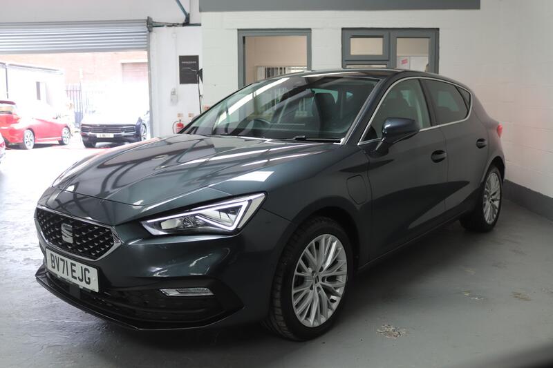 SEAT LEON