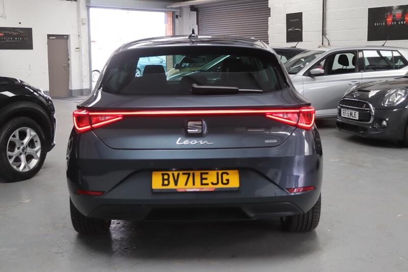 SEAT LEON