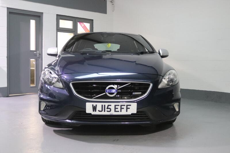 VOLVO V40