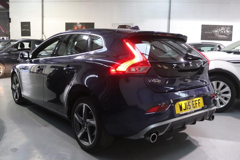 VOLVO V40