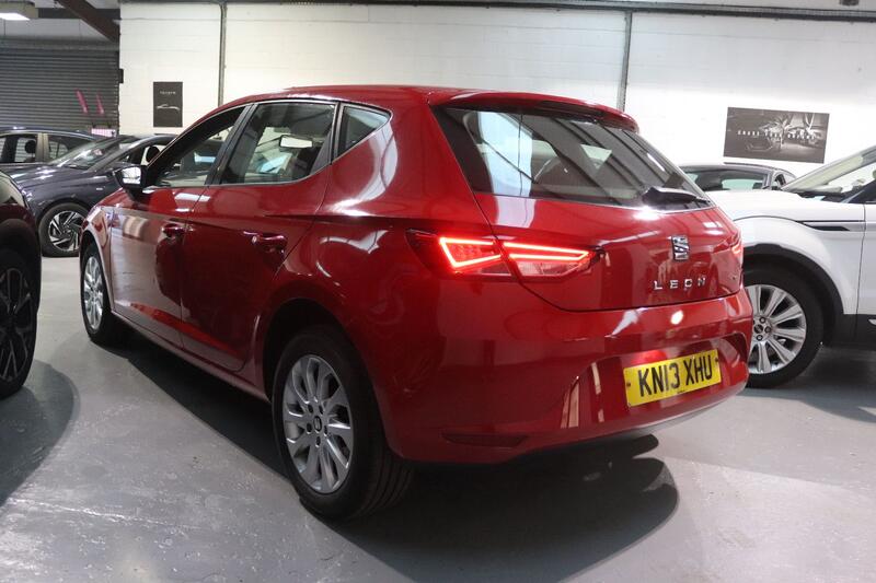 SEAT LEON