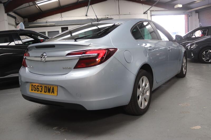 VAUXHALL INSIGNIA