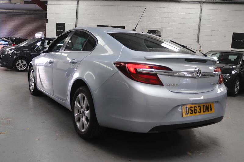VAUXHALL INSIGNIA