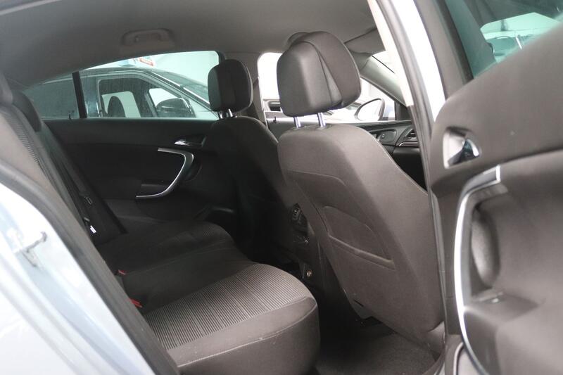 VAUXHALL INSIGNIA