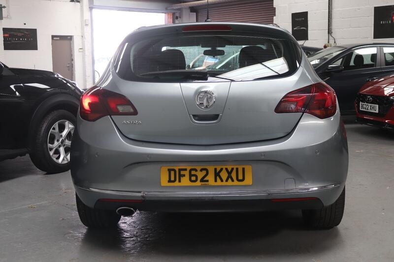 VAUXHALL ASTRA