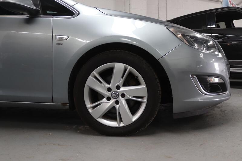VAUXHALL ASTRA