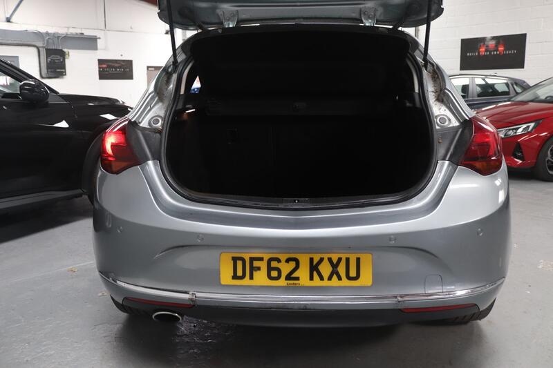 VAUXHALL ASTRA