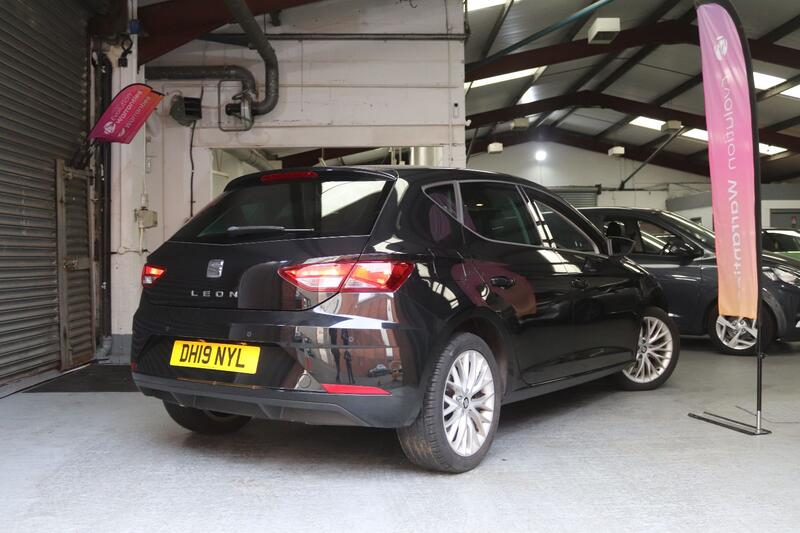 SEAT LEON