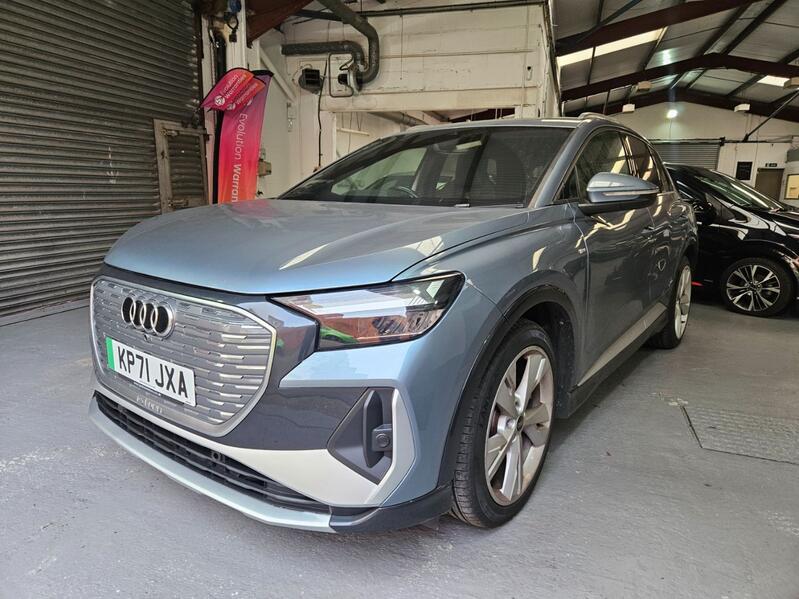 AUDI E-TRON