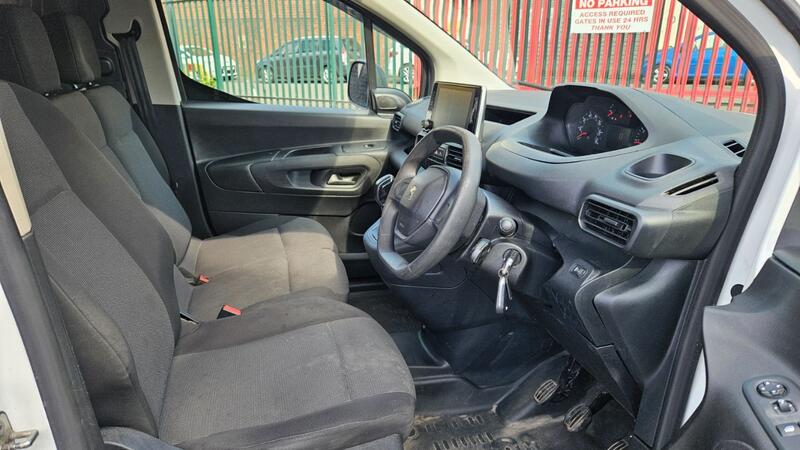 PEUGEOT PARTNER